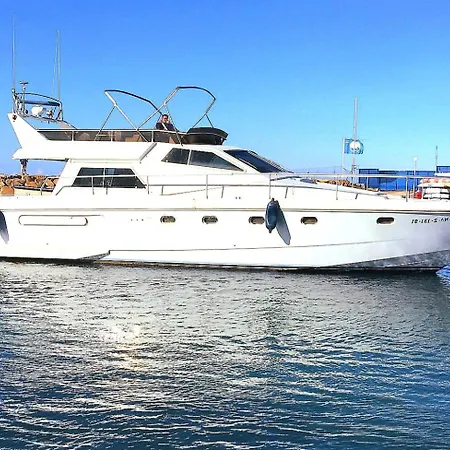 Moonlight Lady, Our Secret On The Med! 船上ホテル トレビエハ