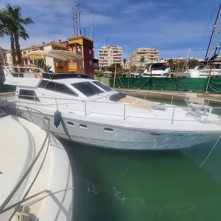 Botel Moonlight Lady, Our Secret On The Med! *